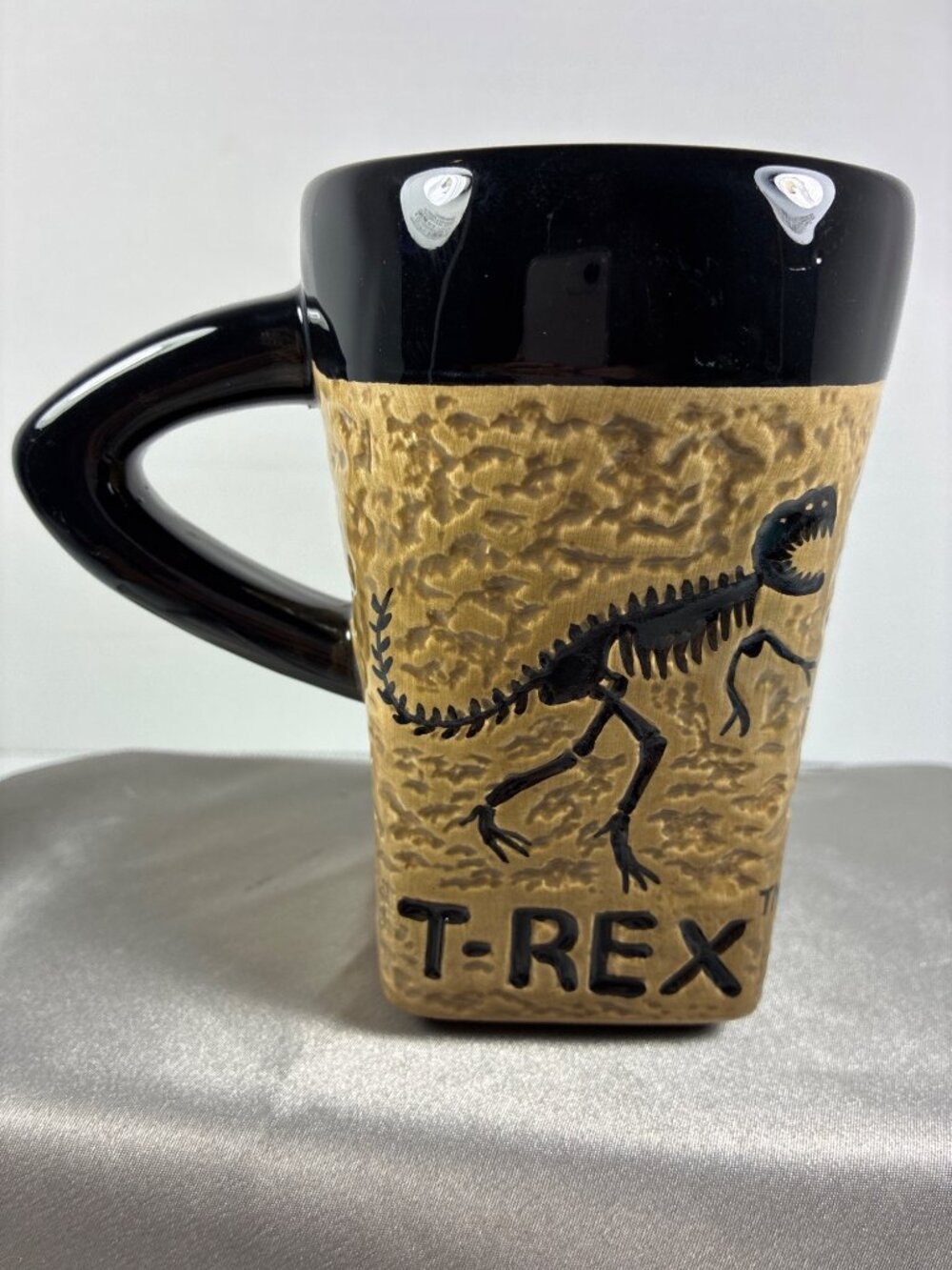 Vintage T-Rex Dinosaur 14 oz Textured Ceramic Coffee Mug - Picture 3 of 11
